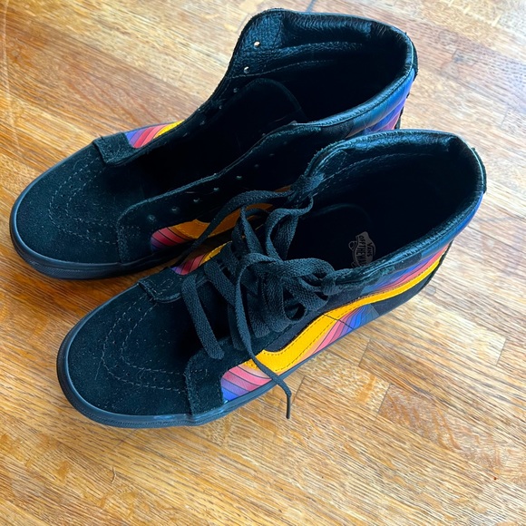 NEW Vans sk8-Hi refract wms 7.0 new never worn - Picture 2 of 5